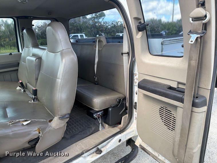 image for item DV7336 2008 Ford F350 Super Duty Ext. Cab utility bed pickup truck