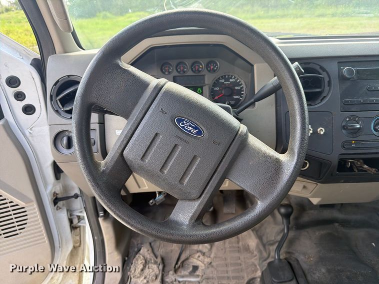 image for item DV7336 2008 Ford F350 Super Duty Ext. Cab utility bed pickup truck
