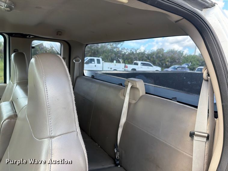 image for item DV7336 2008 Ford F350 Super Duty Ext. Cab utility bed pickup truck