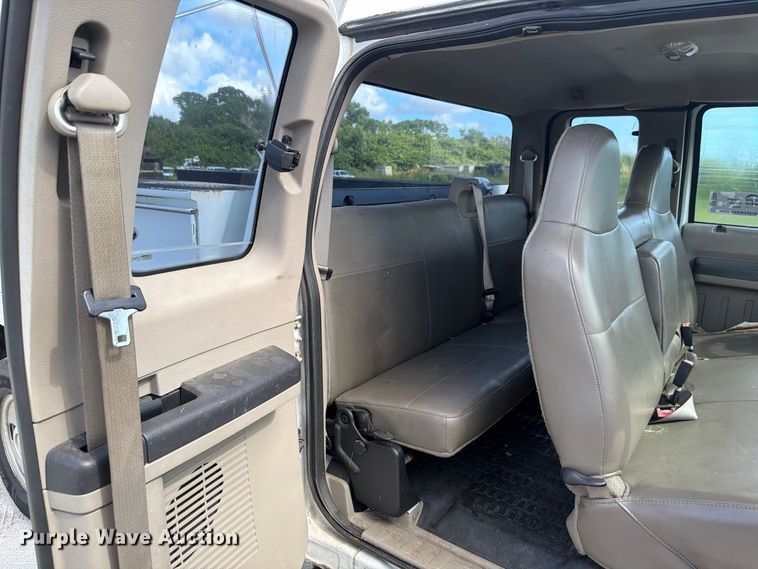 image for item DV7336 2008 Ford F350 Super Duty Ext. Cab utility bed pickup truck