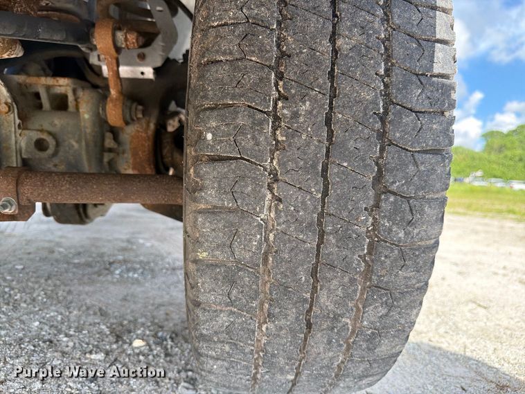 image for item DV7336 2008 Ford F350 Super Duty Ext. Cab utility bed pickup truck