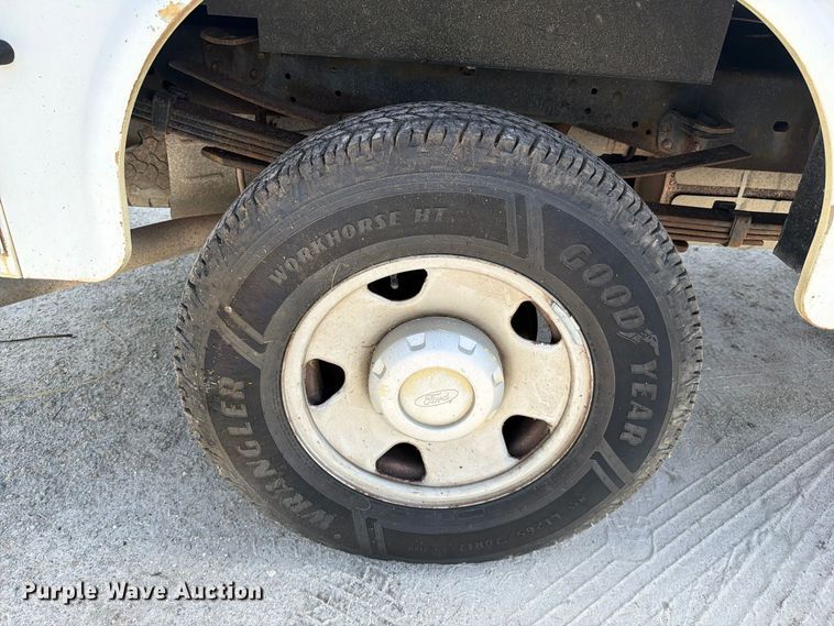 image for item DV7336 2008 Ford F350 Super Duty Ext. Cab utility bed pickup truck