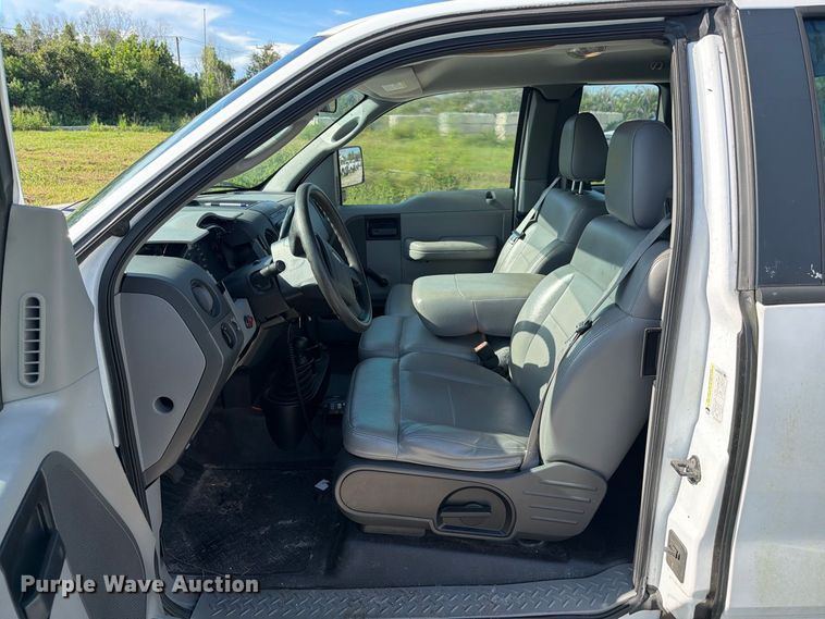 image for item DV7337 2005 Ford F150 Ext. Cab pickup truck