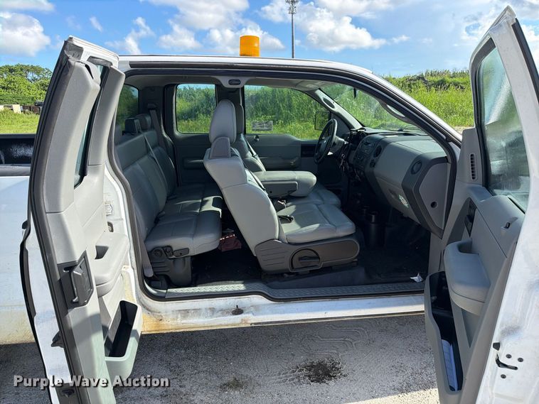 image for item DV7337 2005 Ford F150 Ext. Cab pickup truck