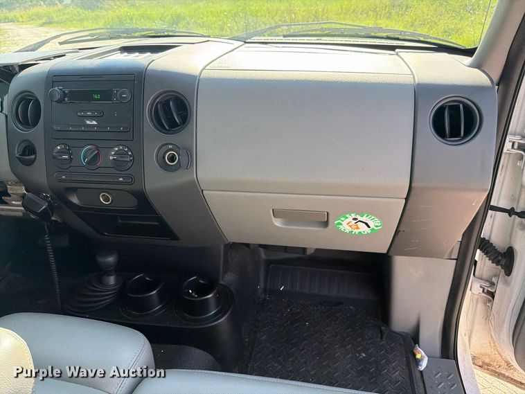 image for item DV7337 2005 Ford F150 Ext. Cab pickup truck
