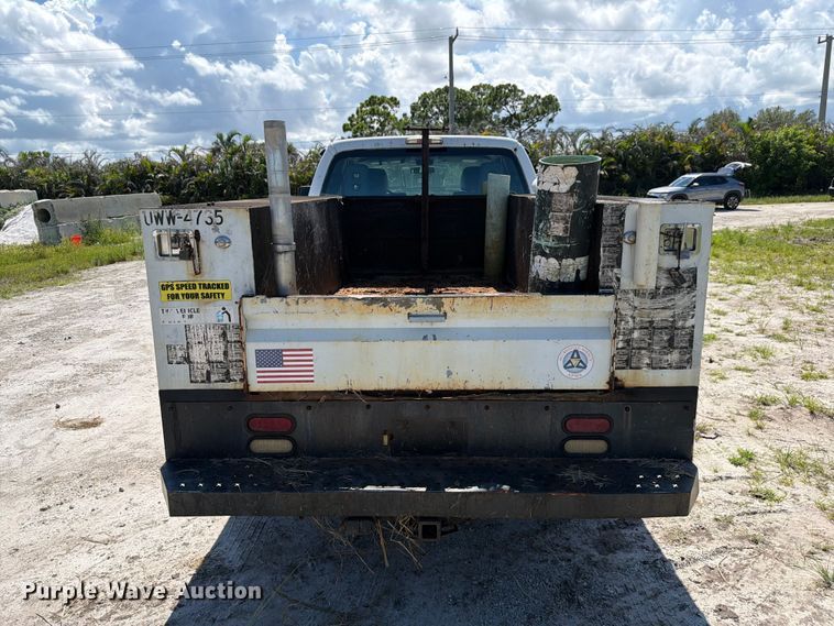 image for item DV7338 2015 Ford F250 Super Duty Ext. Cab utility bed pickup truck