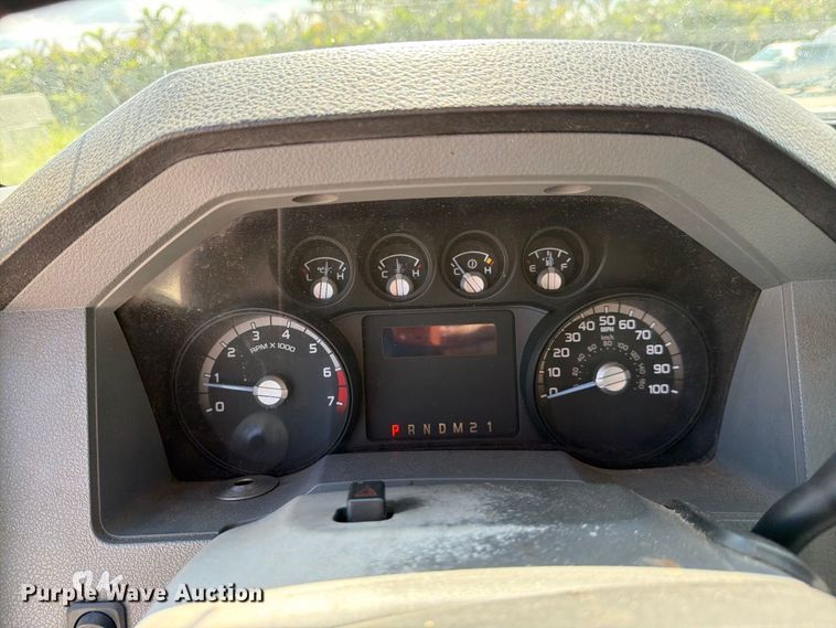 image for item DV7338 2015 Ford F250 Super Duty Ext. Cab utility bed pickup truck
