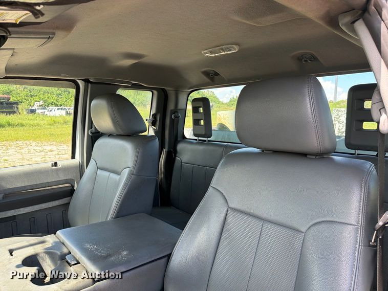 image for item DV7338 2015 Ford F250 Super Duty Ext. Cab utility bed pickup truck