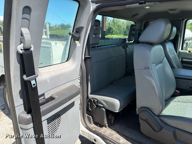image for item DV7338 2015 Ford F250 Super Duty Ext. Cab utility bed pickup truck