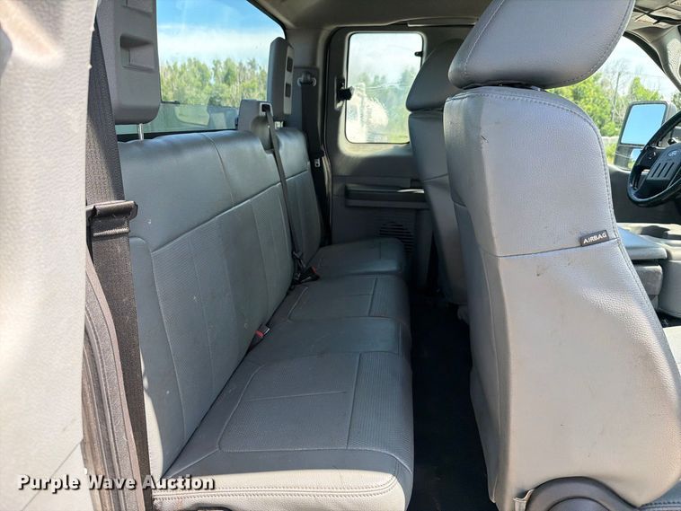 image for item DV7338 2015 Ford F250 Super Duty Ext. Cab utility bed pickup truck