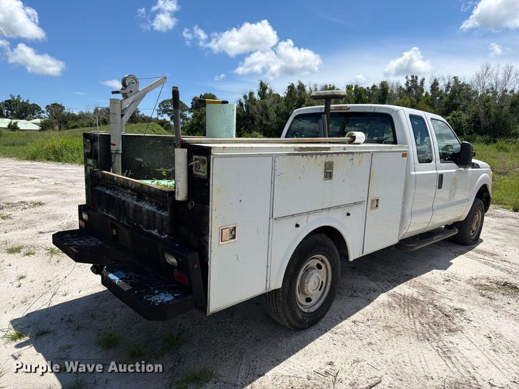 image for item DV7339 2015 Ford F250 Super Duty Ext. Cab utility bed pickup truck