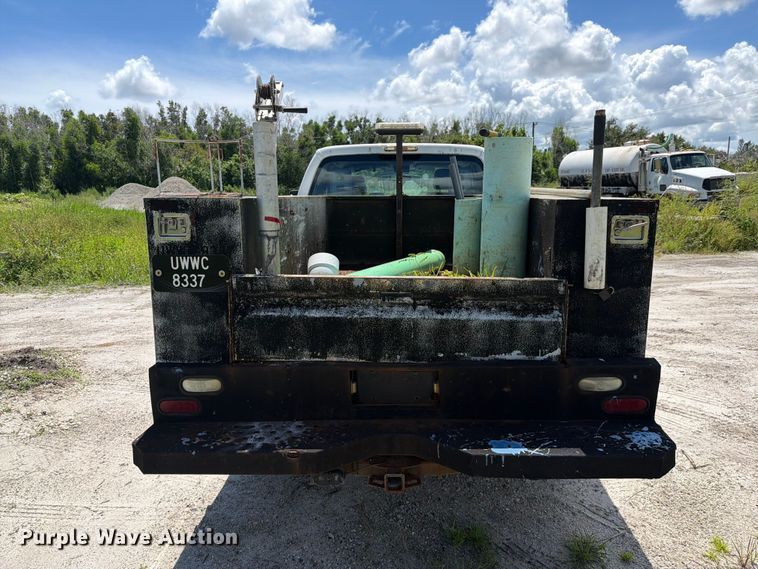 image for item DV7339 2015 Ford F250 Super Duty Ext. Cab utility bed pickup truck