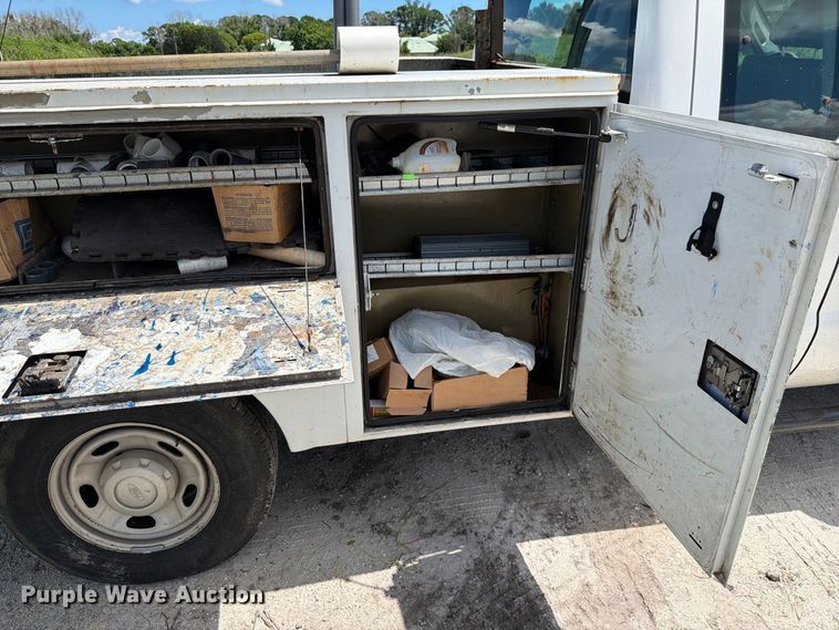 image for item DV7339 2015 Ford F250 Super Duty Ext. Cab utility bed pickup truck