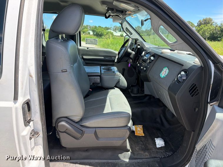 image for item DV7339 2015 Ford F250 Super Duty Ext. Cab utility bed pickup truck