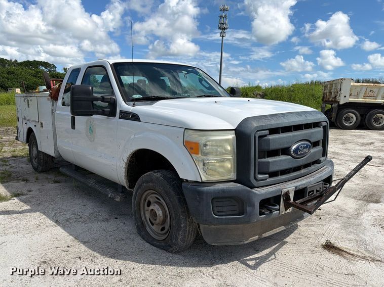 image for item DV7340 2015 Ford F250 Super Duty Ext. Cab pickup truck