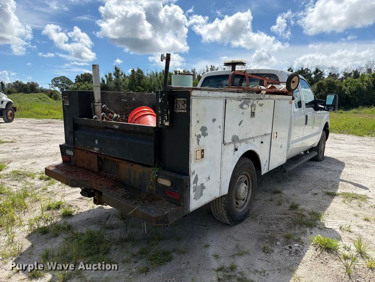 image for item DV7340 2015 Ford F250 Super Duty Ext. Cab pickup truck