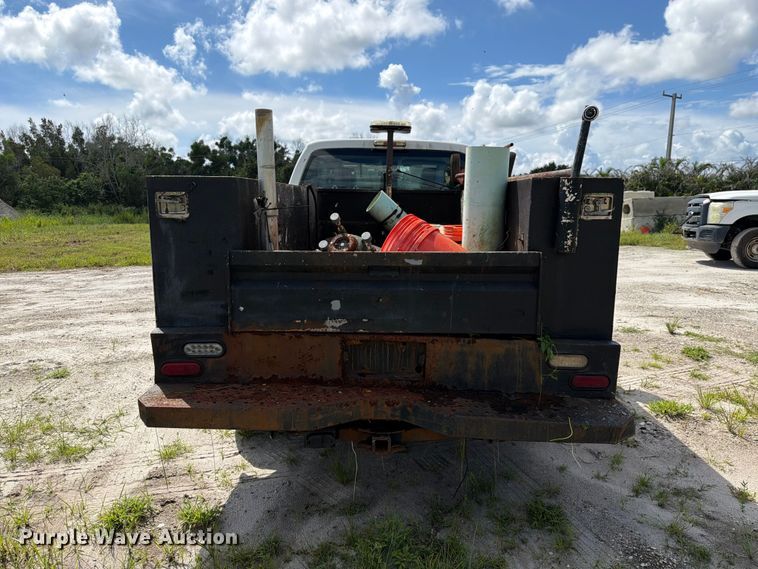 image for item DV7340 2015 Ford F250 Super Duty Ext. Cab pickup truck