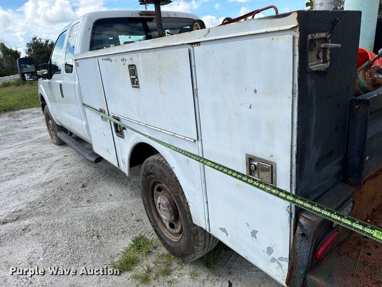 image for item DV7340 2015 Ford F250 Super Duty Ext. Cab pickup truck