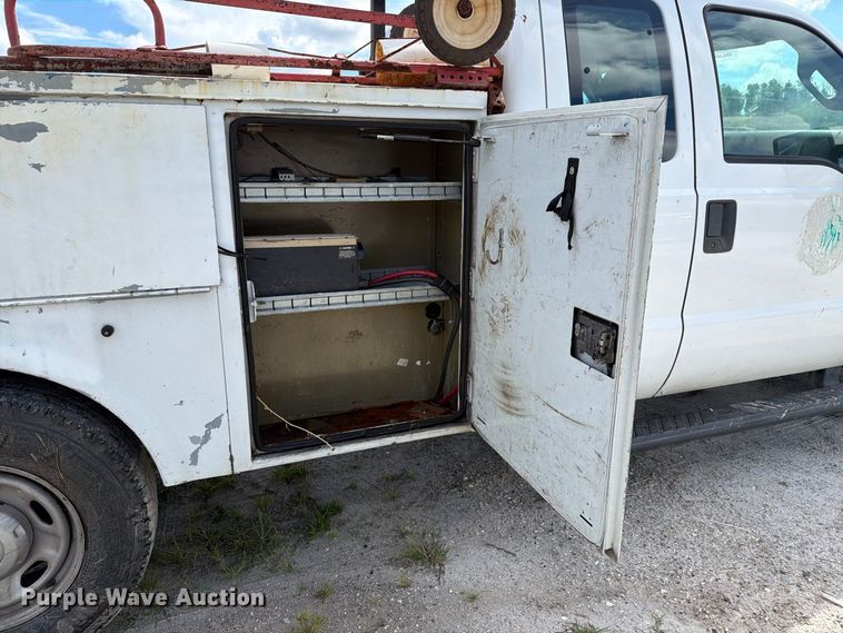 image for item DV7340 2015 Ford F250 Super Duty Ext. Cab pickup truck