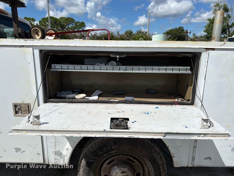 image for item DV7340 2015 Ford F250 Super Duty Ext. Cab pickup truck