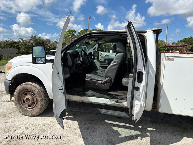 image for item DV7340 2015 Ford F250 Super Duty Ext. Cab pickup truck