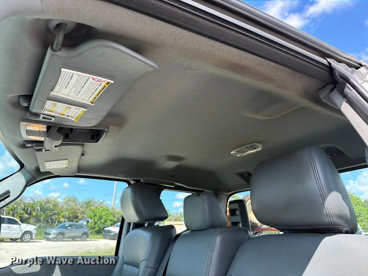 image for item DV7340 2015 Ford F250 Super Duty Ext. Cab pickup truck