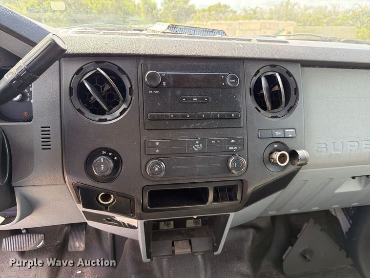 image for item DV7340 2015 Ford F250 Super Duty Ext. Cab pickup truck