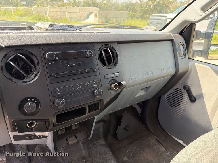 image for item DV7340 2015 Ford F250 Super Duty Ext. Cab pickup truck