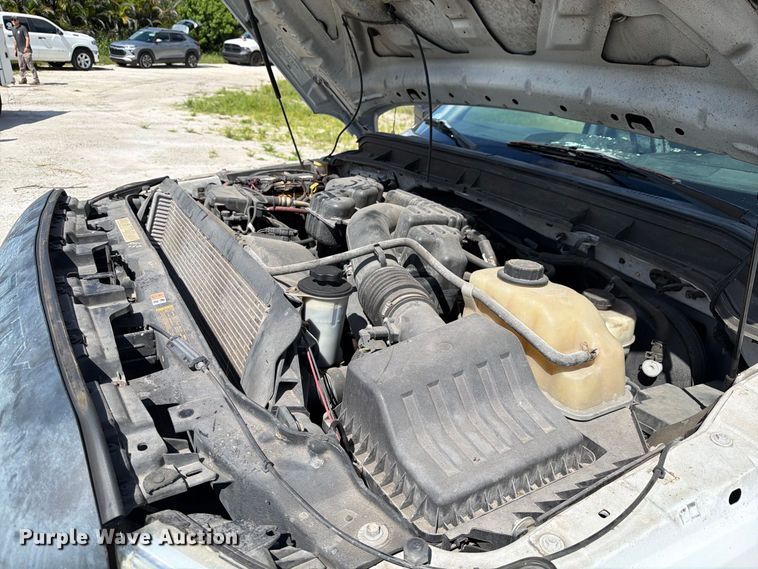 image for item DV7340 2015 Ford F250 Super Duty Ext. Cab pickup truck