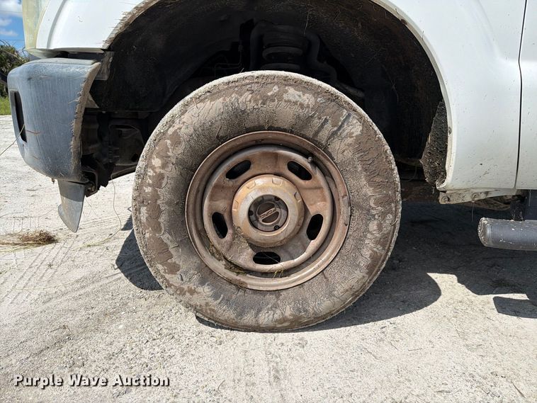 image for item DV7340 2015 Ford F250 Super Duty Ext. Cab pickup truck