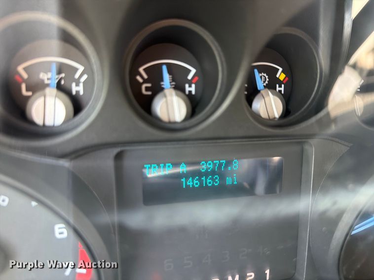 image for item DV7340 2015 Ford F250 Super Duty Ext. Cab pickup truck