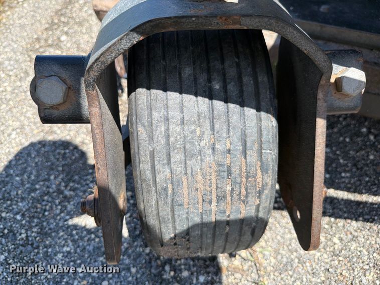 image for item DV7345 2013 Dixie Chopper Classic 3372HP ZTR lawn mower