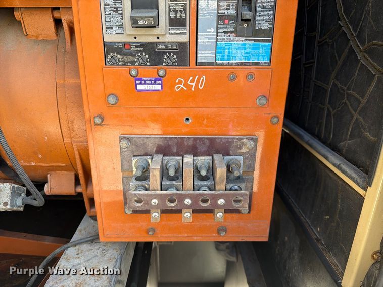 image for item DV7348 Generac SD060 generator