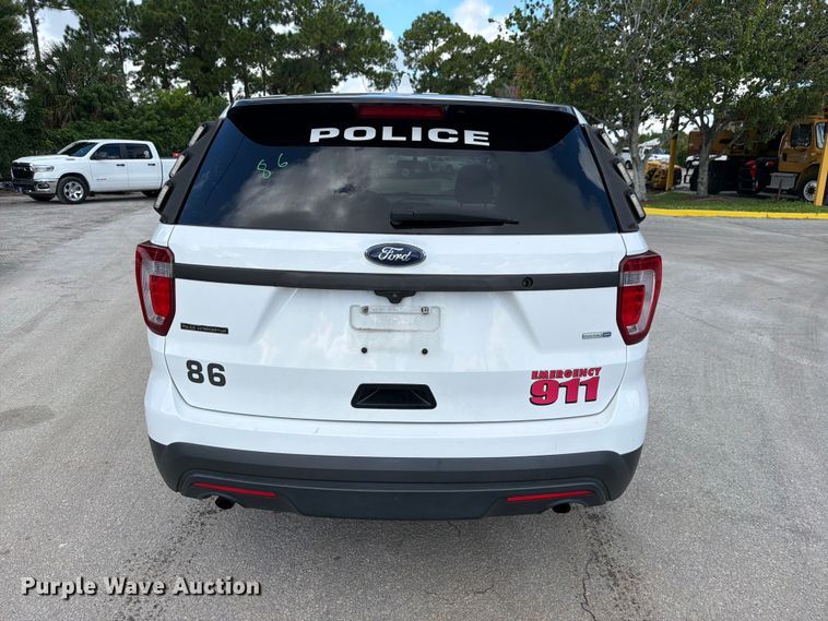 image for item DV7353 2017 Ford Explorer Police SUV