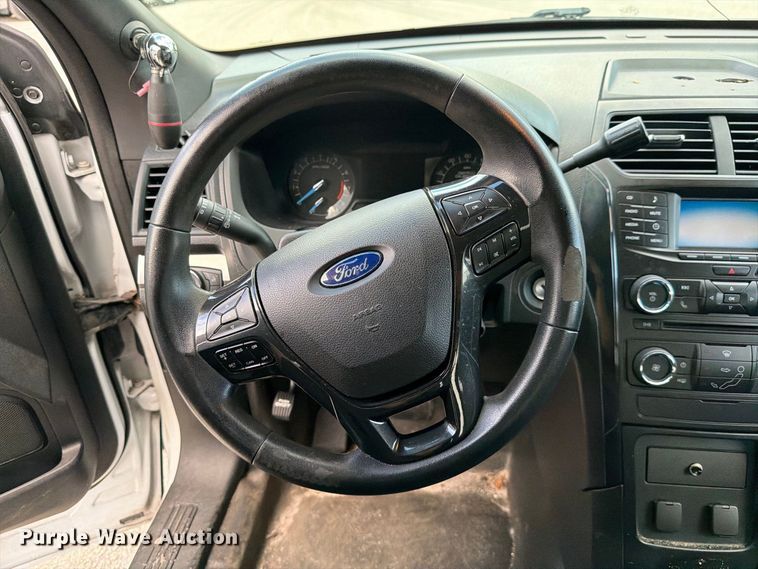 image for item DV7353 2017 Ford Explorer Police SUV
