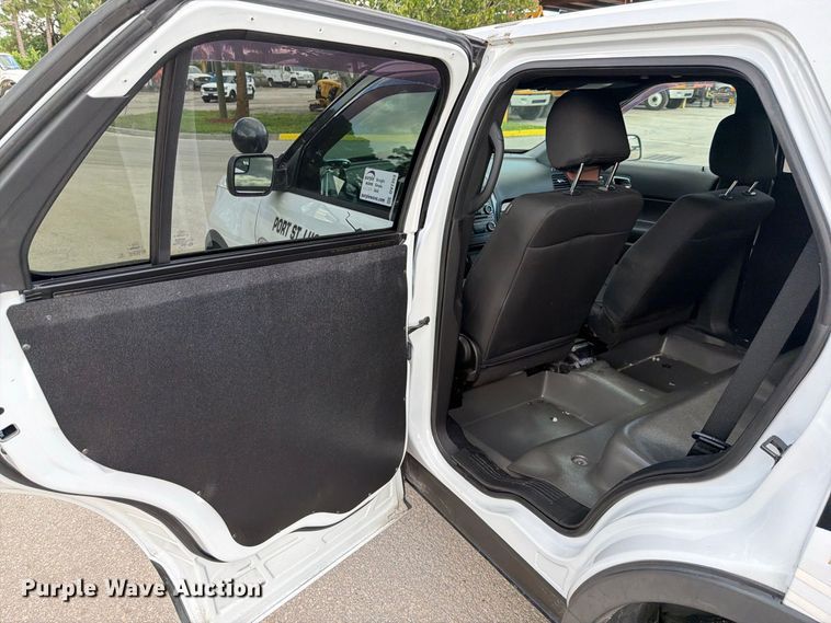 image for item DV7353 2017 Ford Explorer Police SUV