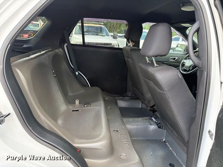 image for item DV7353 2017 Ford Explorer Police SUV