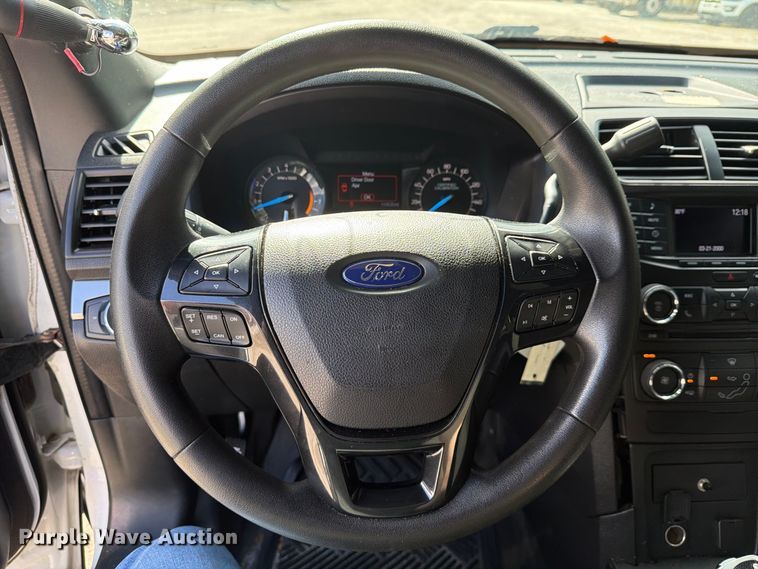 image for item DV7354 2016 Ford Explorer Police SUV