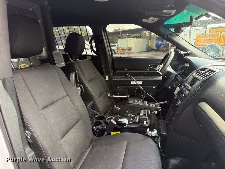 image for item DV7354 2016 Ford Explorer Police SUV