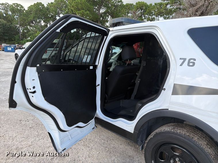 image for item DV7354 2016 Ford Explorer Police SUV