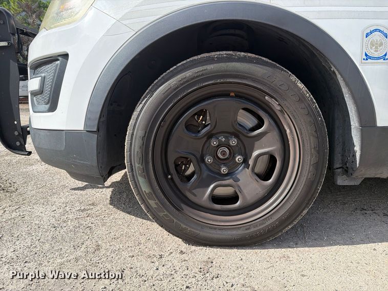 image for item DV7354 2016 Ford Explorer Police SUV