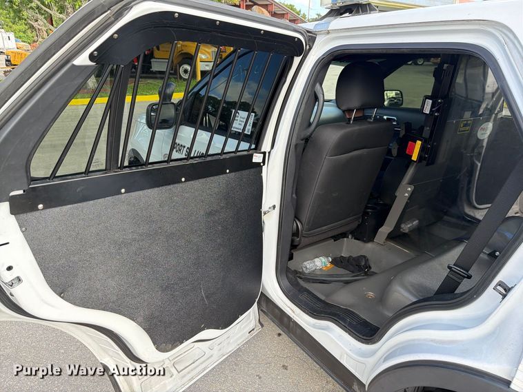 image for item DV7355 2017 Ford Explorer Police SUV