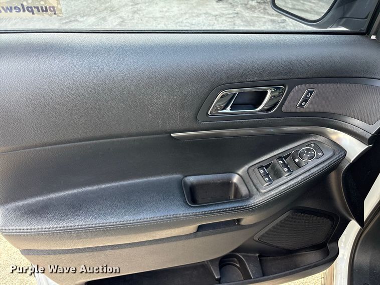 image for item DV7355 2017 Ford Explorer Police SUV