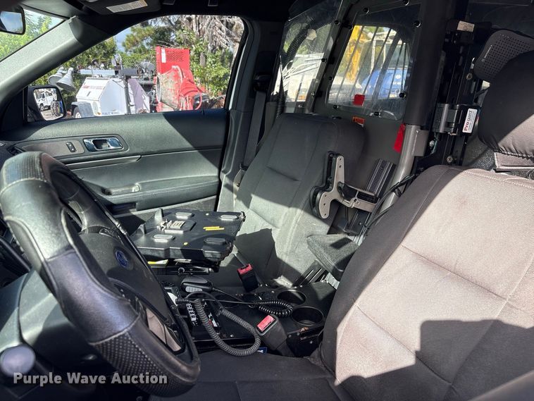 image for item DV7355 2017 Ford Explorer Police SUV