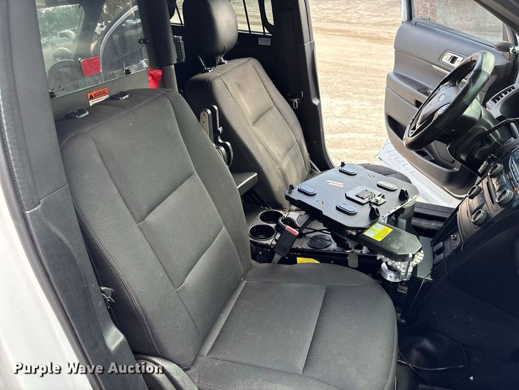 image for item DV7355 2017 Ford Explorer Police SUV