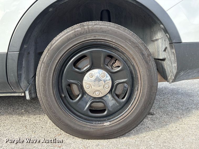 image for item DV7355 2017 Ford Explorer Police SUV