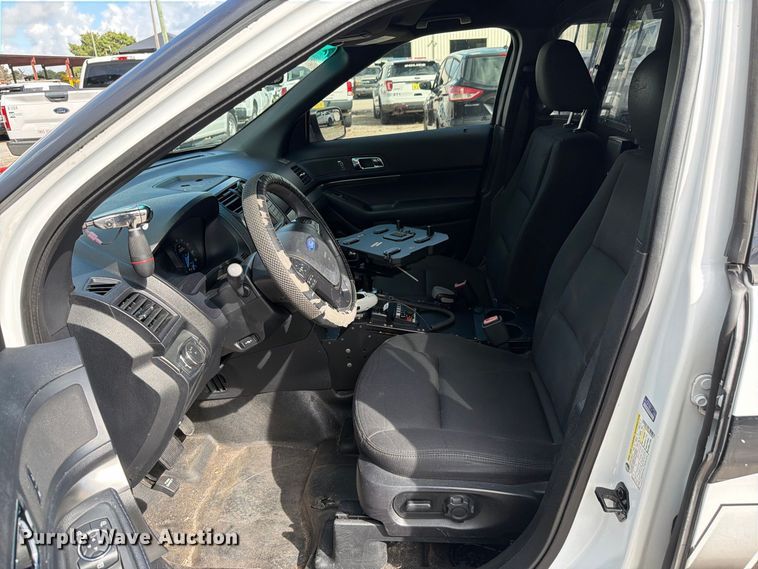 image for item DV7356 2016 Ford Explorer Police SUV