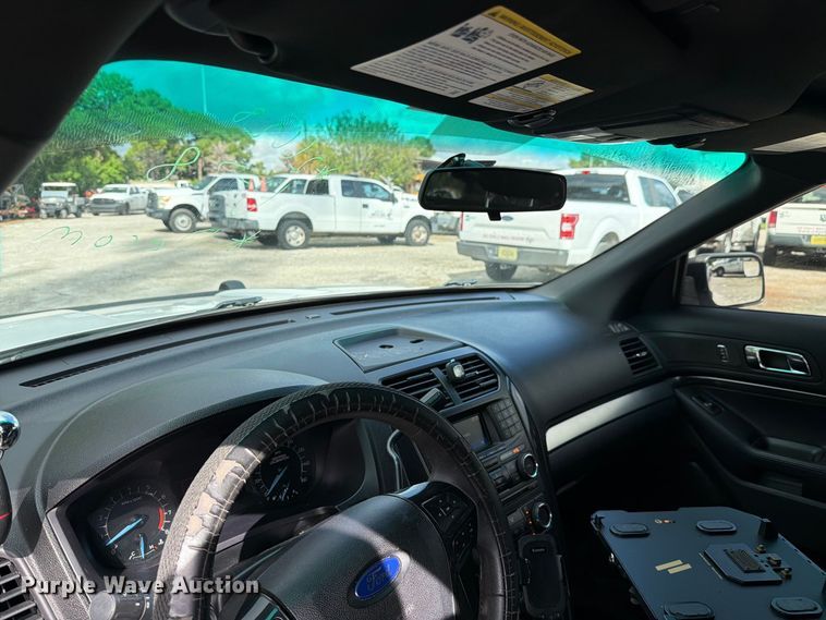 image for item DV7356 2016 Ford Explorer Police SUV