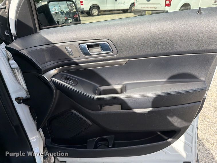 image for item DV7356 2016 Ford Explorer Police SUV