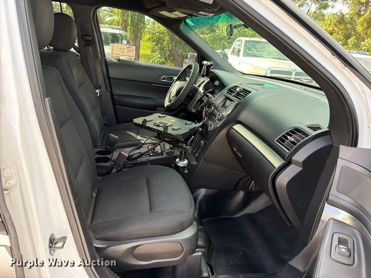 image for item DV7356 2016 Ford Explorer Police SUV